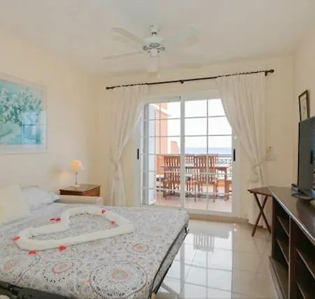 Sara En El Veril Del Duque - Sara Vacation